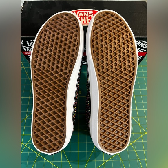 Authentic Vans - Splattered Colour - Size 11 US - Picture 3 of 3